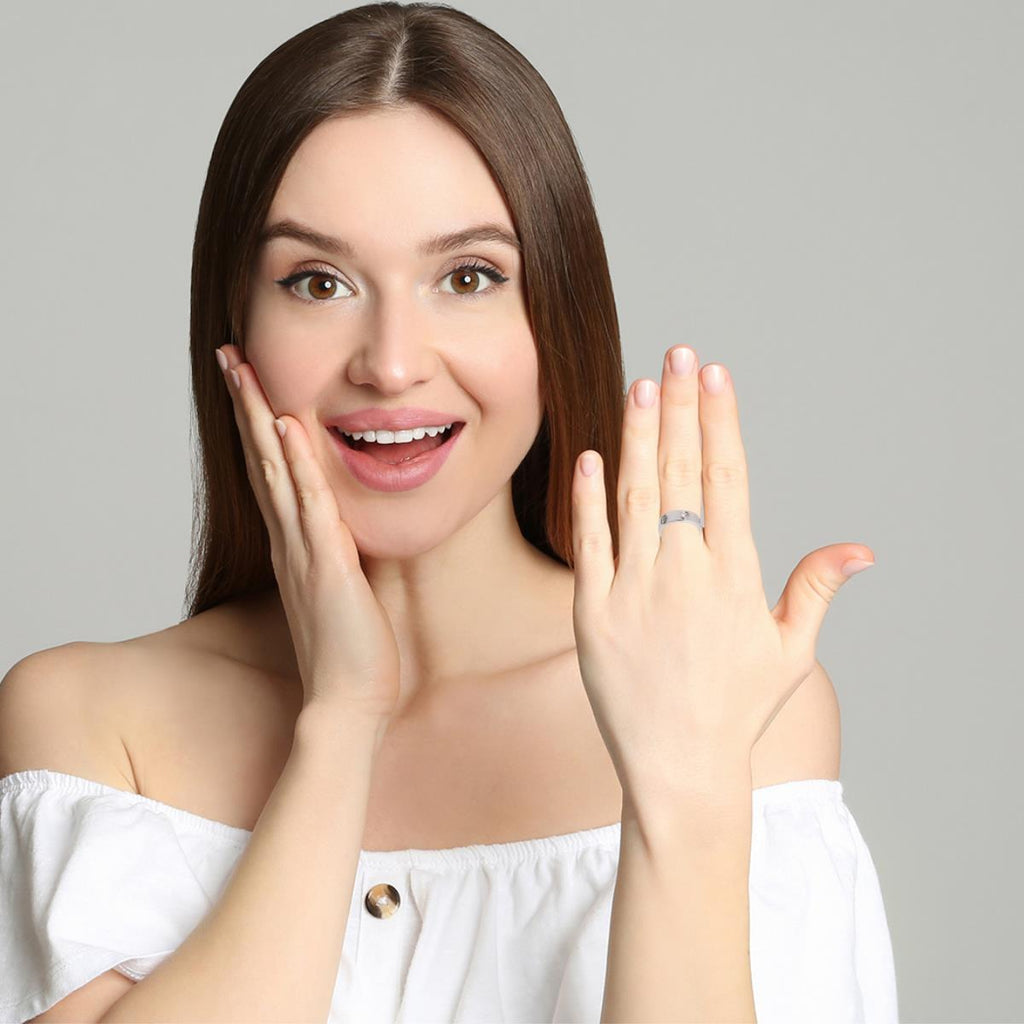 Platinum Love Ring H33120