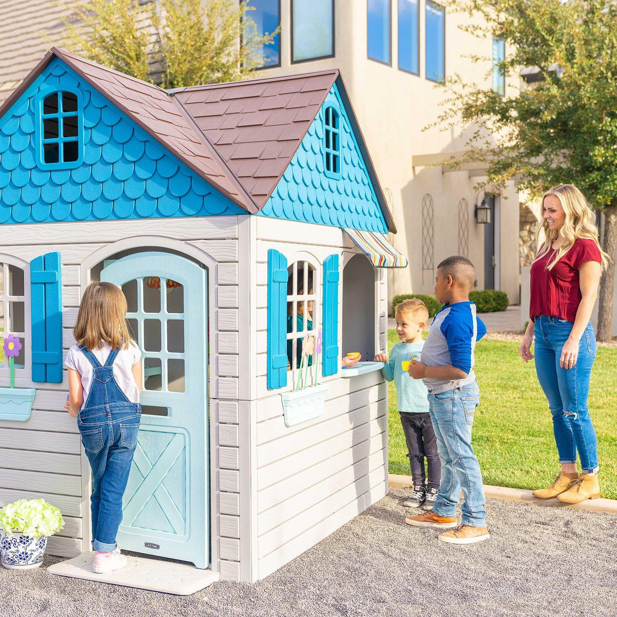 Kid's Outdoor Playhouse P79350