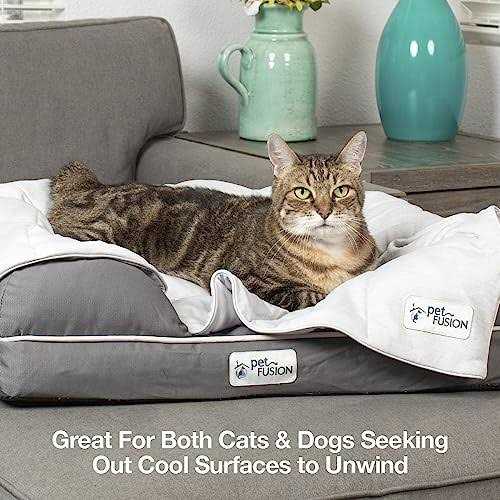 Lightweight Cat and Dog Cooling Blanket V581