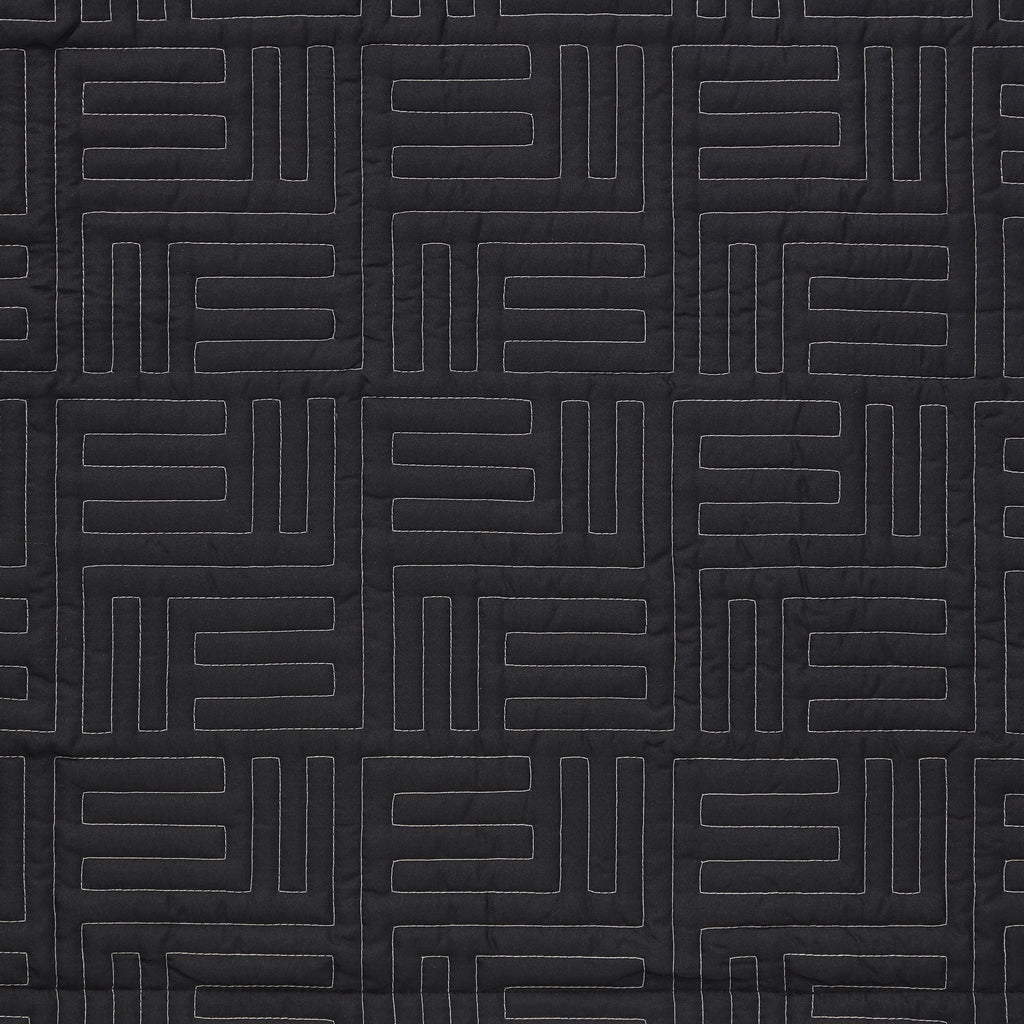 Black 7 Piece Queen Quilt Set with Sheets E214318