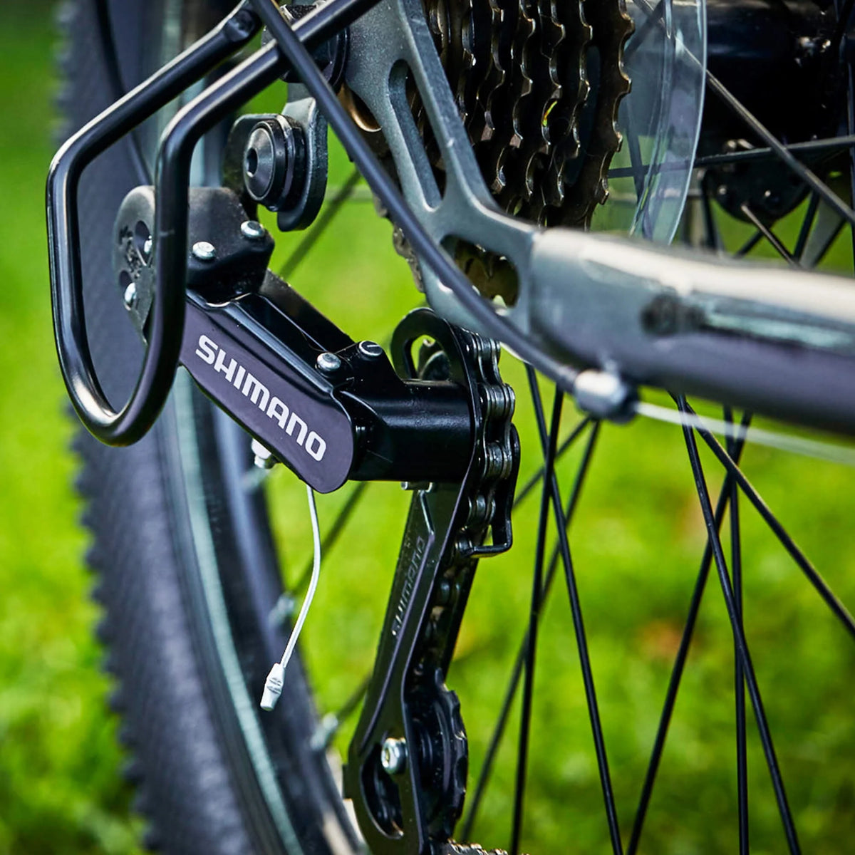 24 21-Speed Mountain Bike with Disc Brakes H109