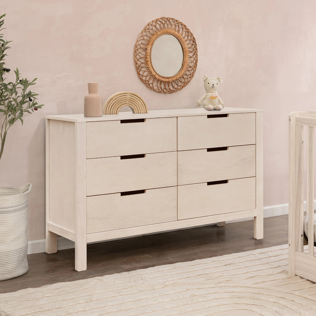 White 6-Drawer Dresser K958144