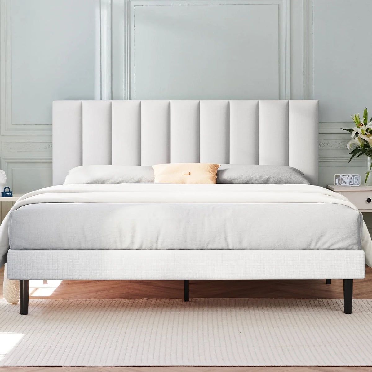 Full Light Gray Upholstered Platform Bed Frame Z8108