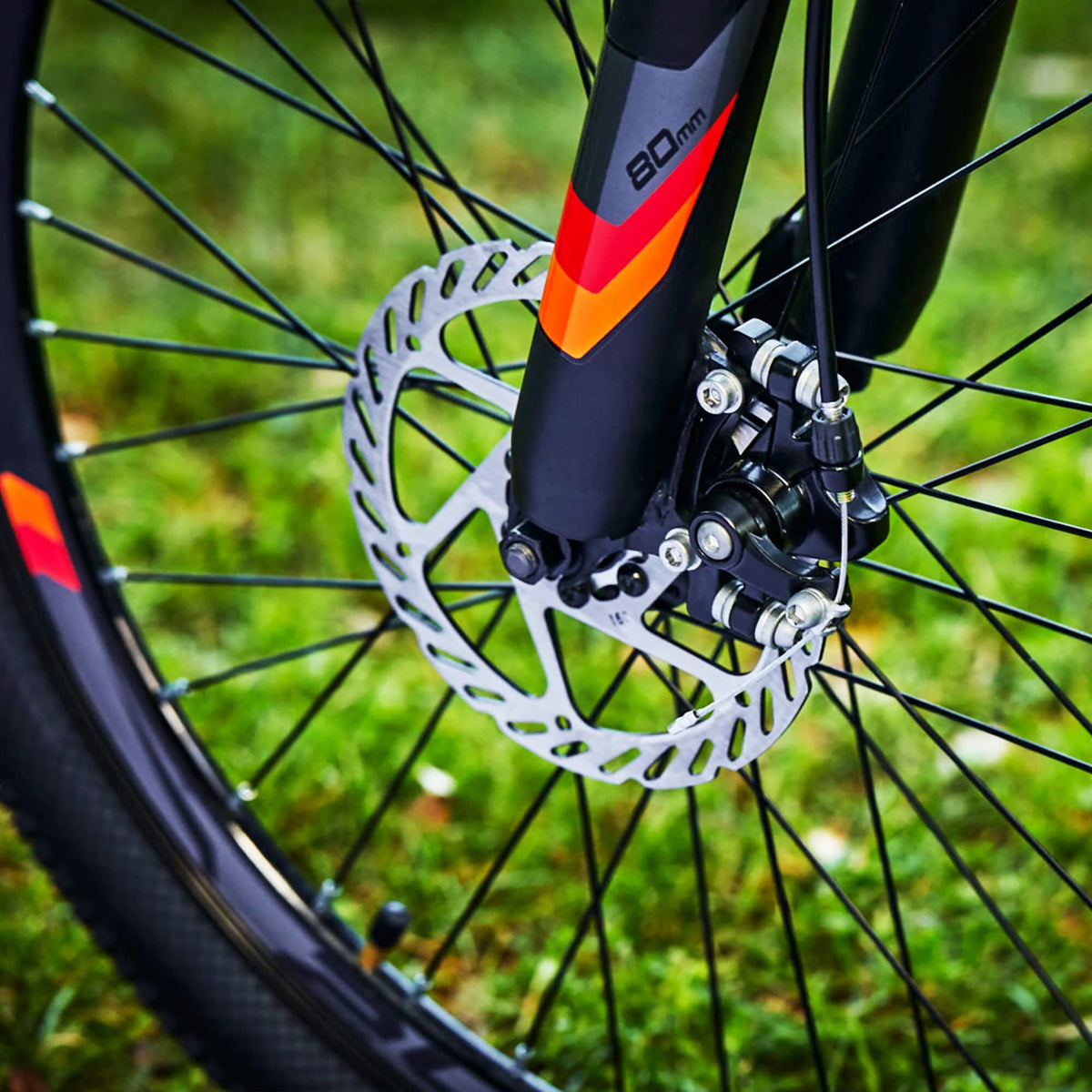 24 21-Speed Mountain Bike with Disc Brakes H109