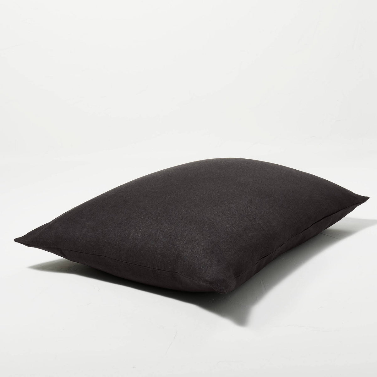 Washed Black Linen Duvet & Sham Set R8386