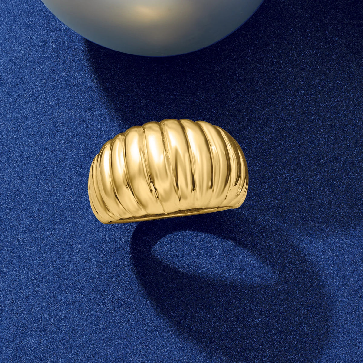 18kt Yellow Gold Electroform Dome Ring Y8448