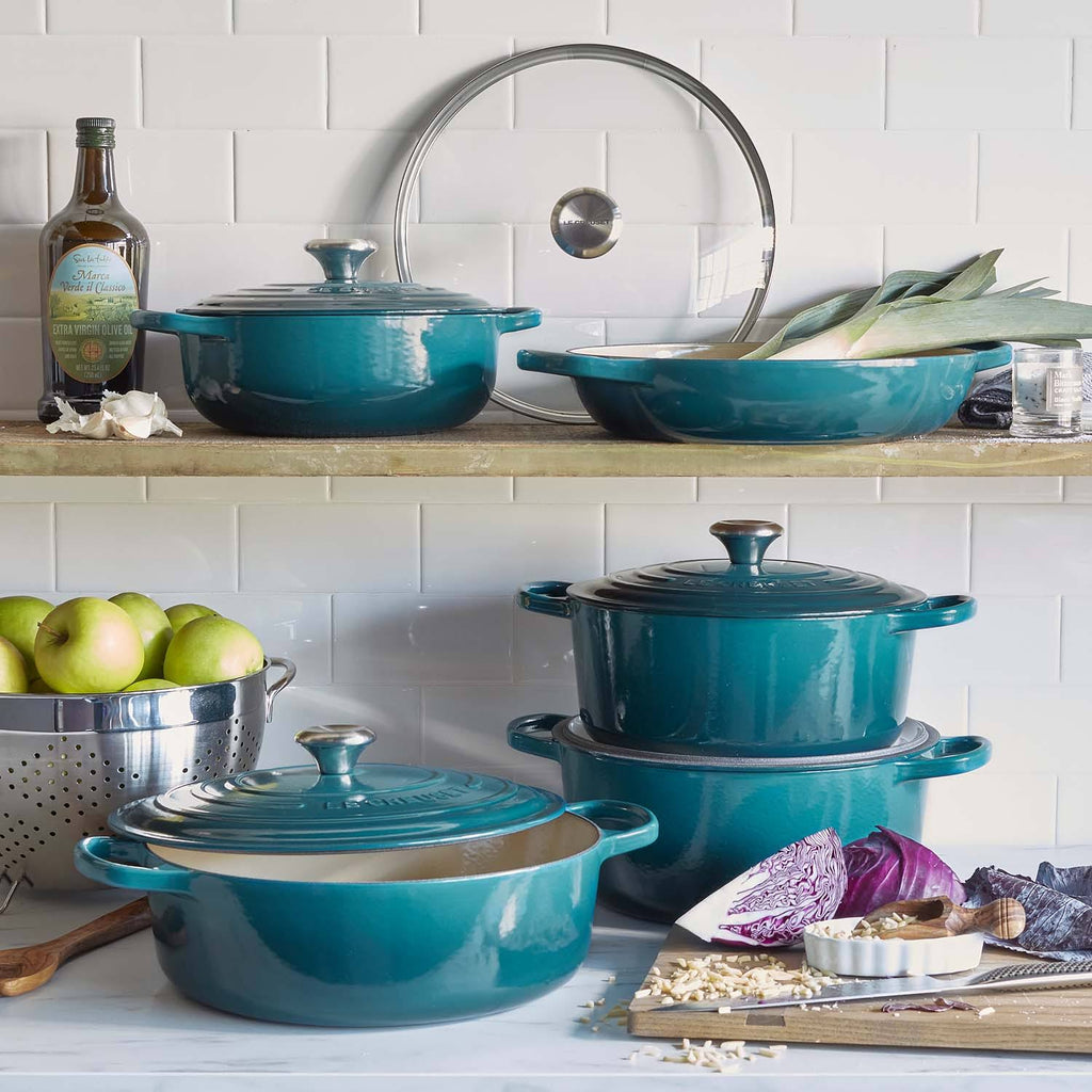 Cast Iron 6.75-Quart Deep Teal Oval Dutch Oven G2290
