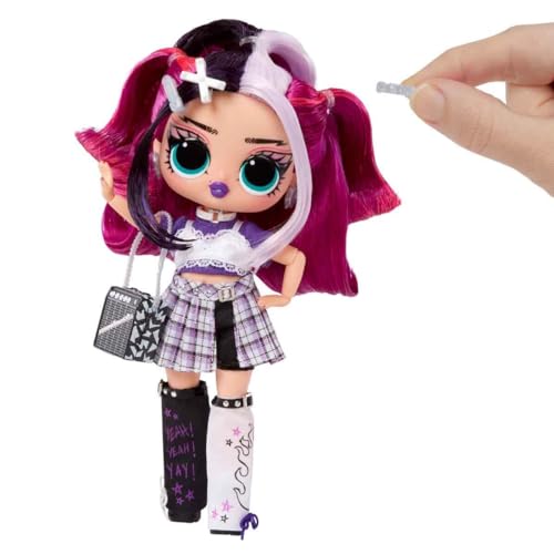Fashion Doll with 15 Surprises and Accessories O417633