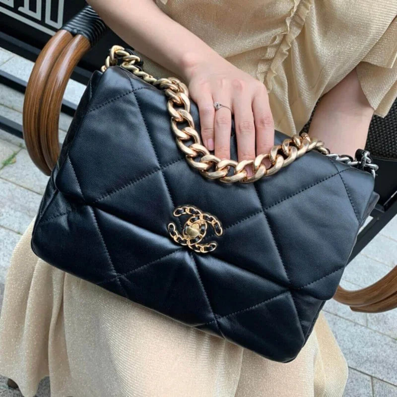 Lambskin Flap Bag R654245