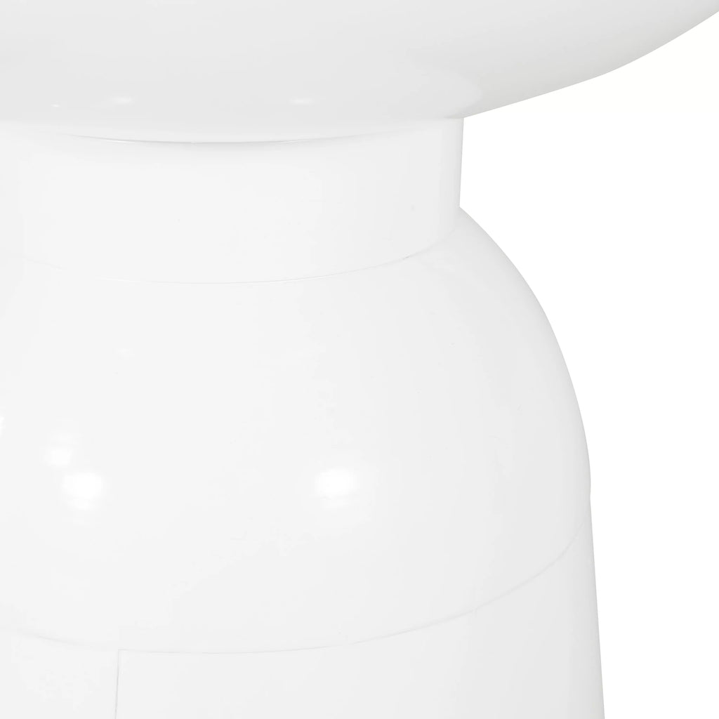White Metal Outdoor Side Tables, Set of 2 G6621
