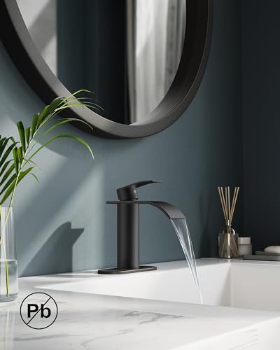 Chrome Single Handle Vessel Bathroom Faucet with Pop up Drain A190303