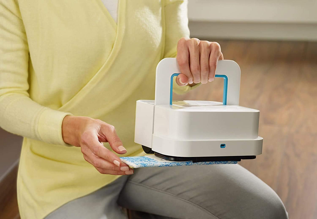Robot Mop Bundle with 1 Cleaning Solution (2 Items) B680200