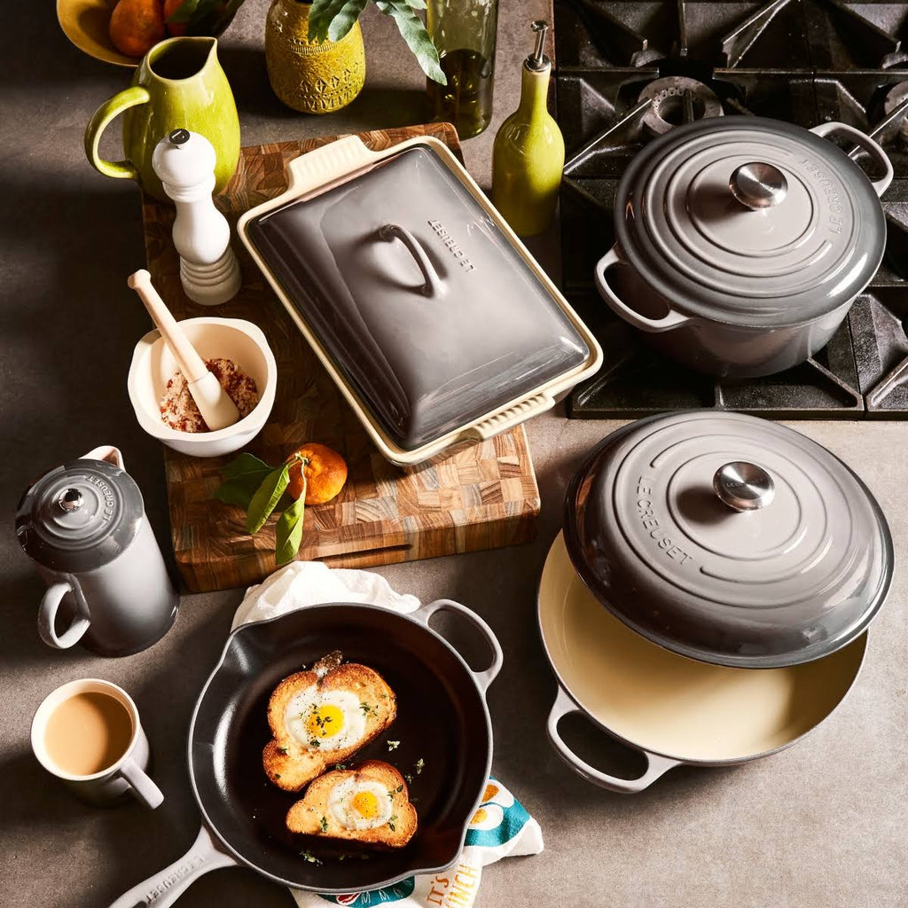 Cast Iron 6.75-Quart Deep Teal Oval Dutch Oven G2290