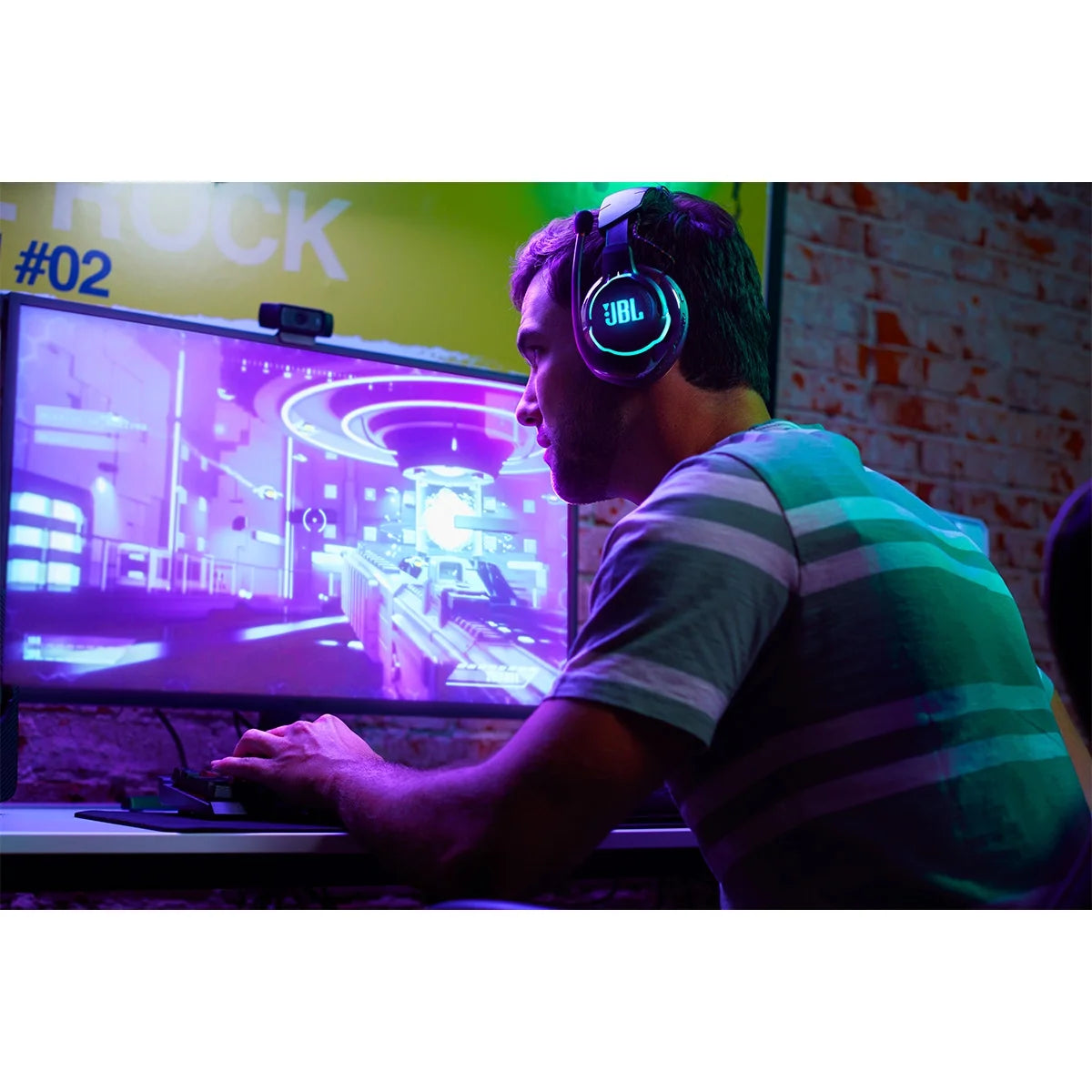 Wireless Over-Ear Gaming Headset with Active Noise Cancelling R709