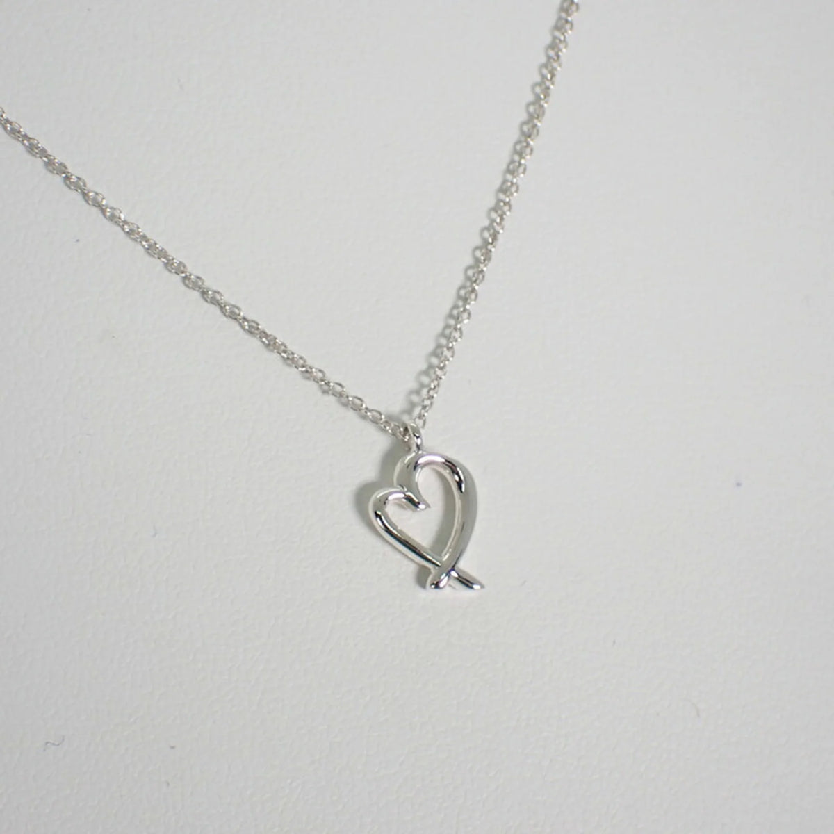 925 Loving Heart Pendant Necklace E703049