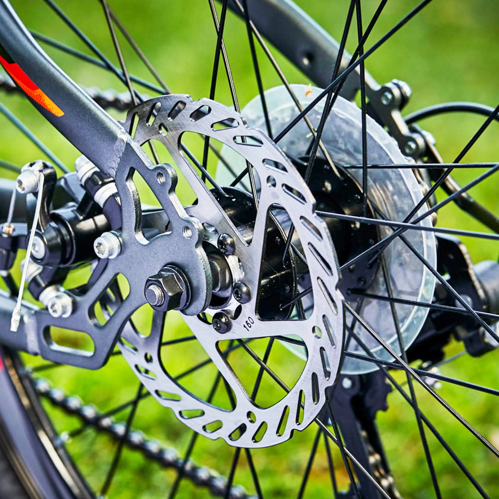 24 21-Speed Mountain Bike with Disc Brakes H109