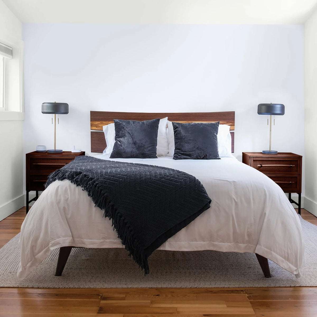 Flat Interior Paint 1 Gallon Q6907