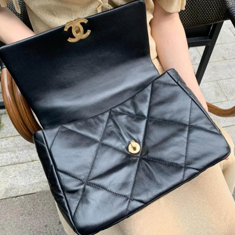 Lambskin Flap Bag R654245