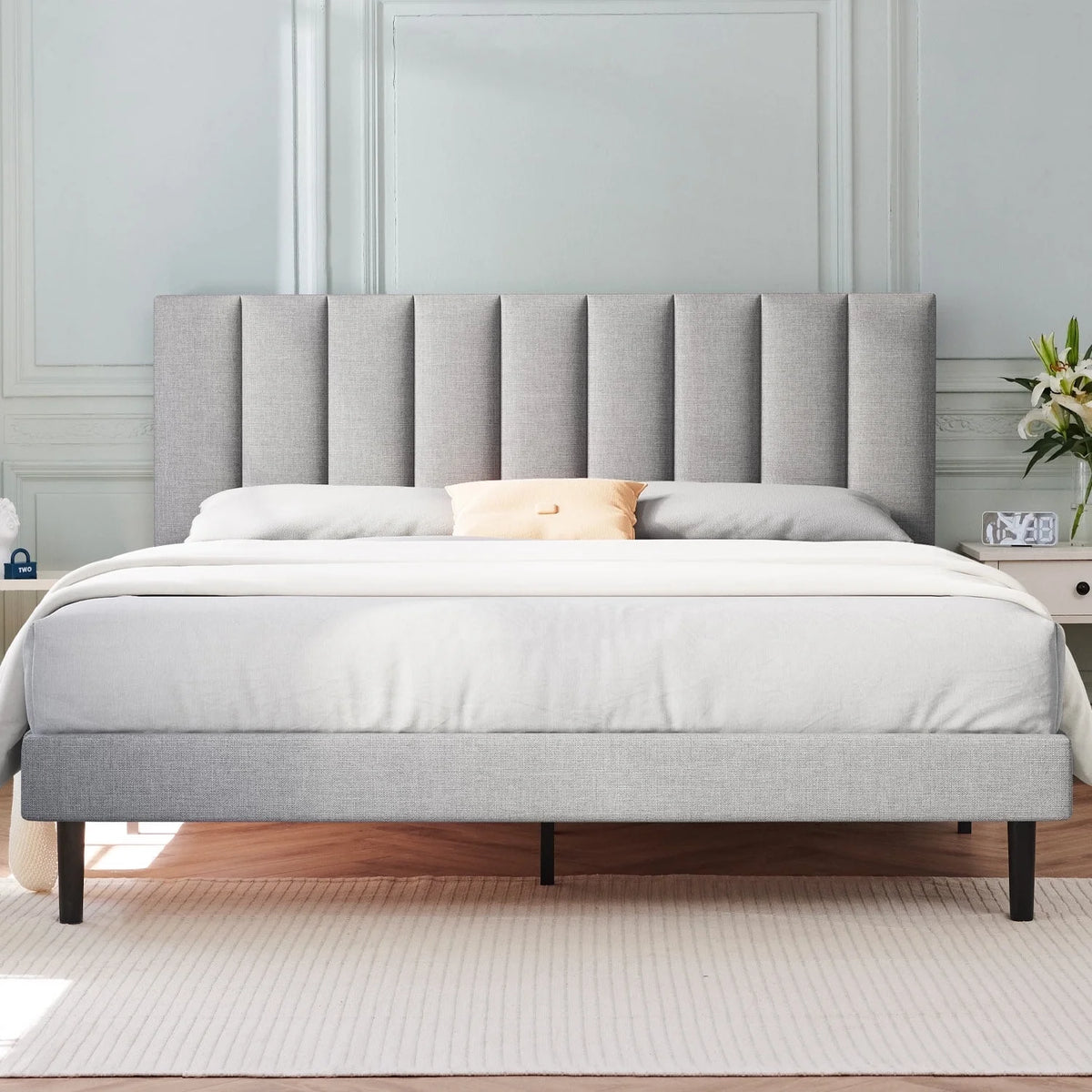 Full Light Gray Upholstered Platform Bed Frame Z8108