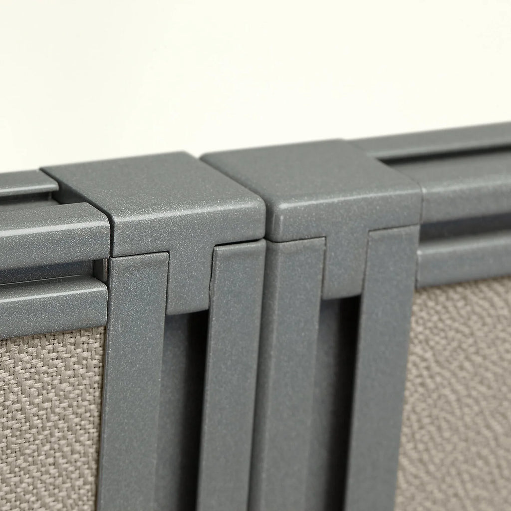 60W Cubicle Desk with Closed Panels H970040