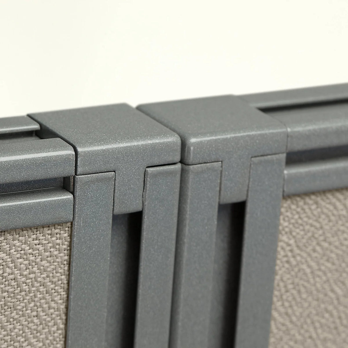 60W Cubicle Desk with Closed Panels H970040