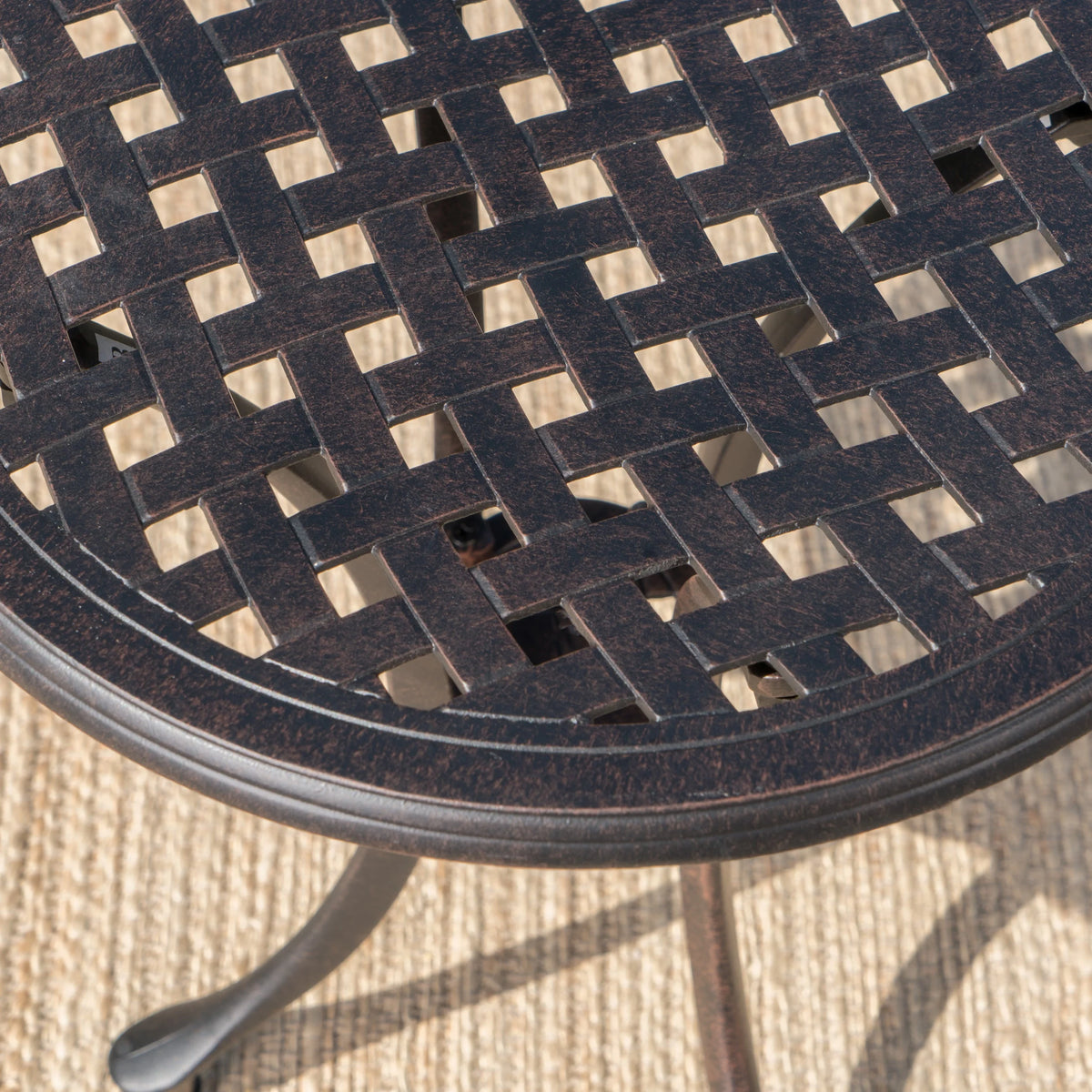 Cast Aluminum Side Table F851707